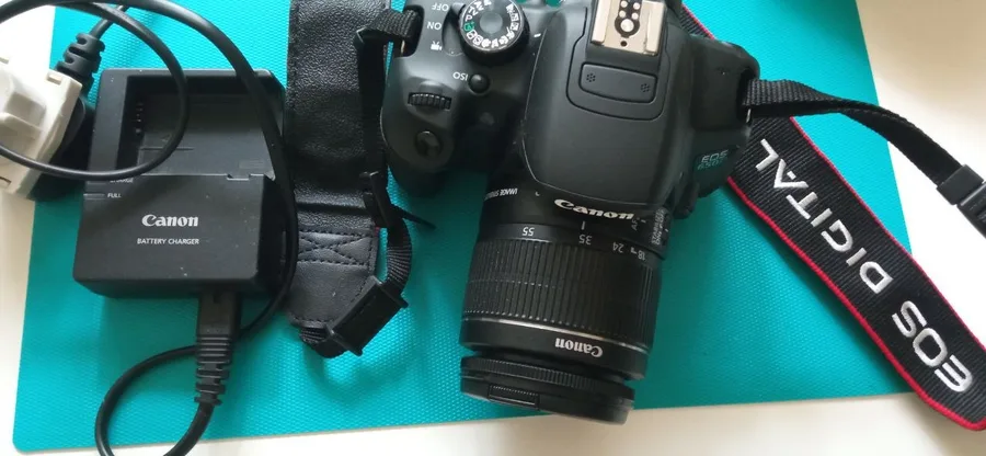 Фотоаппарat Canon EOS 650D с объективом 18-55 мм